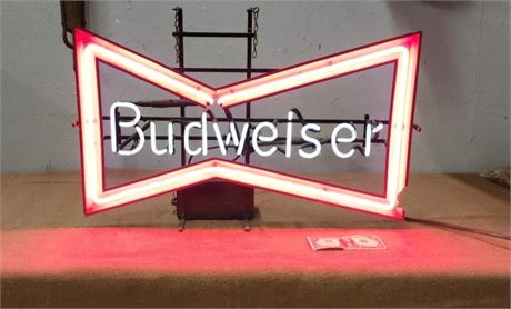 Vintage Budweiser Neon Sign 28x20 - Works